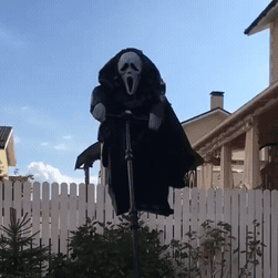 Scream Scarecrow