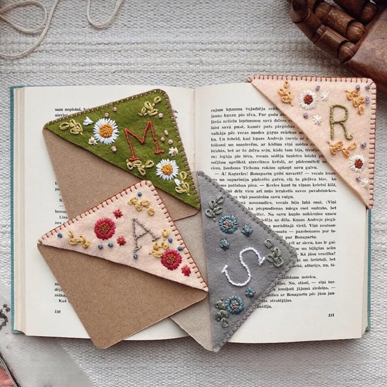 Personalized hand embroidered corner bookmark